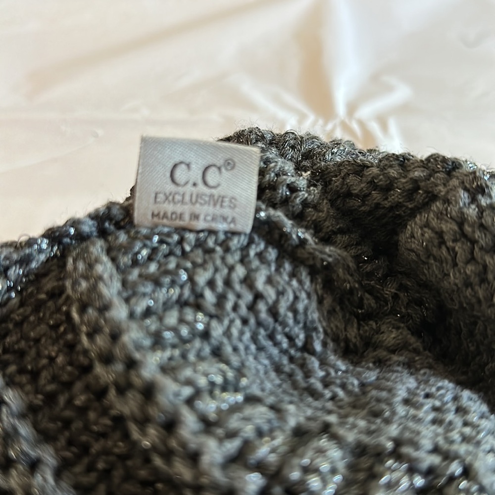 CC Gray Metallic Thread Winter Hat - Picture 4 of 4